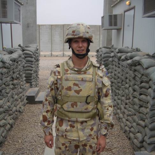 Man wearing the Australian army uniform